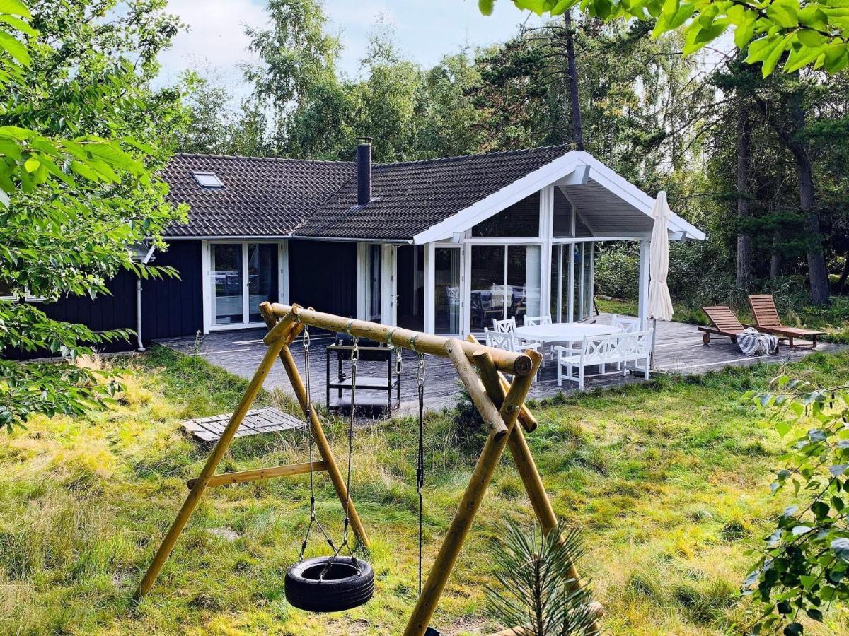 8 Person Holiday Home In Gedser Esterno foto